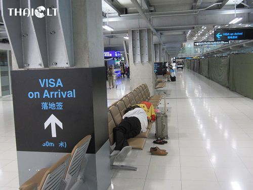 Signs of “VISA on Arrival”