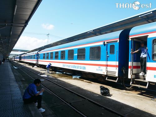 Train from Da Nang to Hue