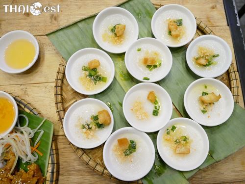 Steamed Rice Cake (Banh Beo)