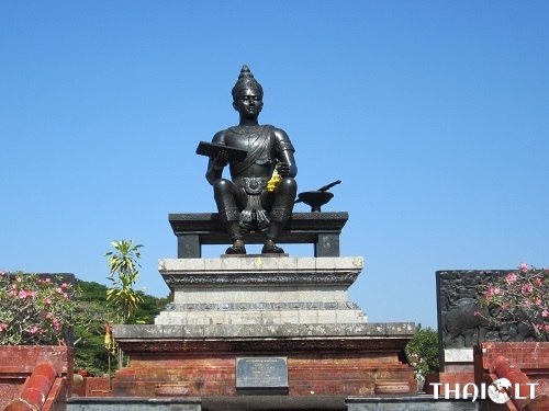 King Ramkamhaeng Monument