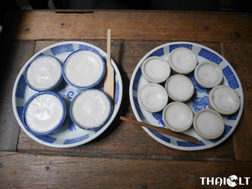 Khanom Thuai (ขนมถ้วย)