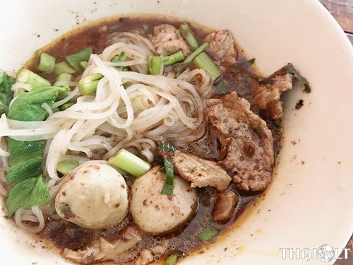 Guay Teow (Thai noodle soup)
