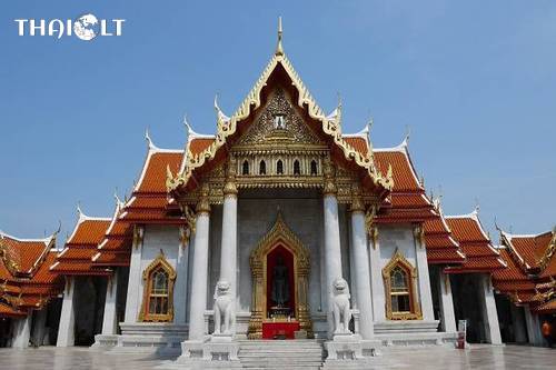 Wat Benjamabophit (The Marble Temple)