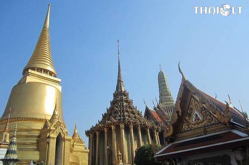 Wat Phra Kaew (Temple of Emerald Buddha)